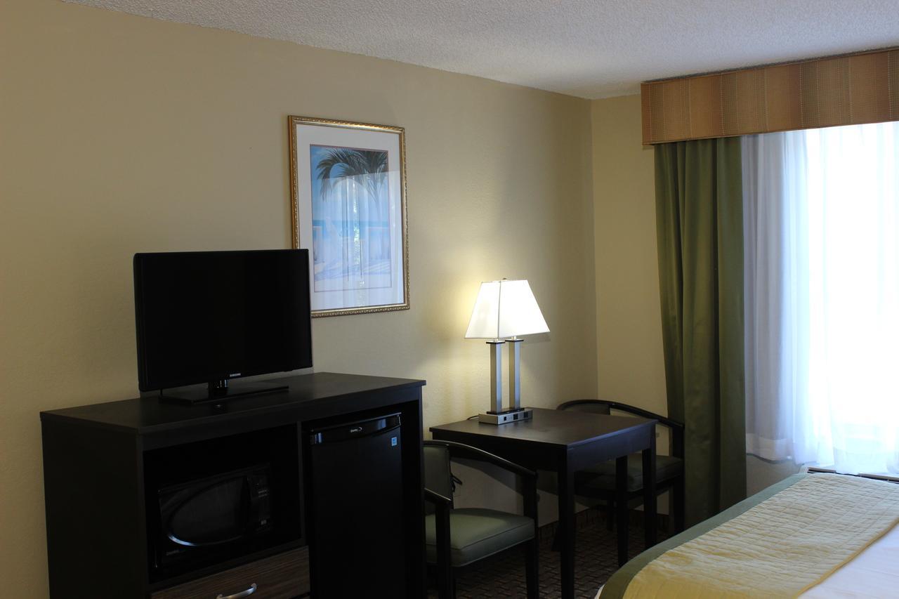 Baymont By Wyndham Fort Myers Airport Hotel Luaran gambar